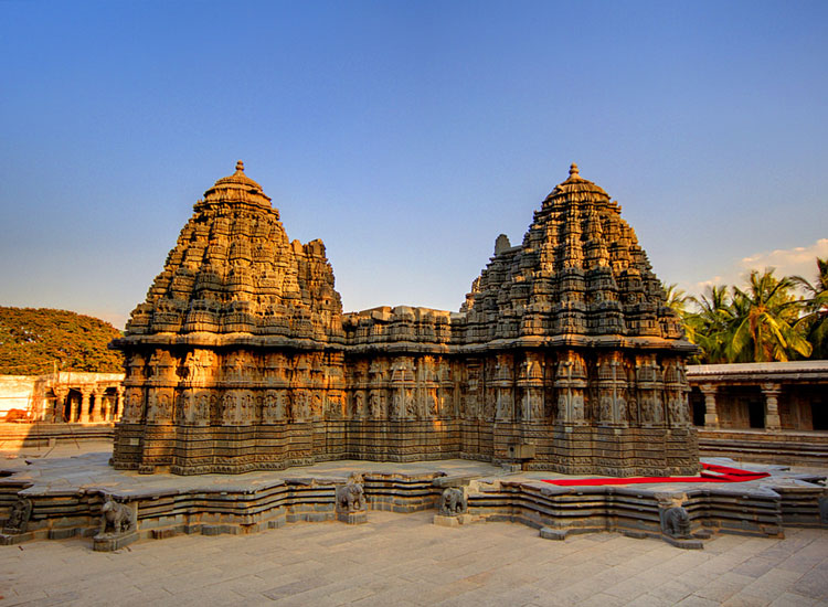 Most Famous Historical Monuments in Karnataka | HHI Blog