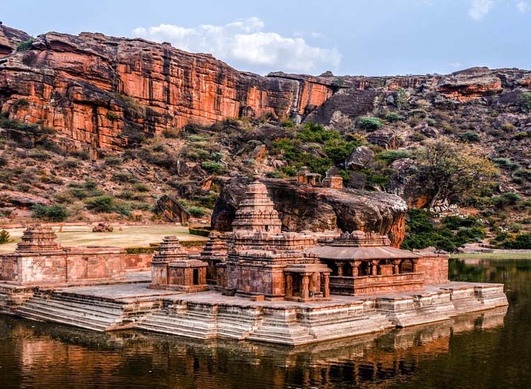 Must Visit Tourist Destinations In Karnataka Hhi Blog 8931
