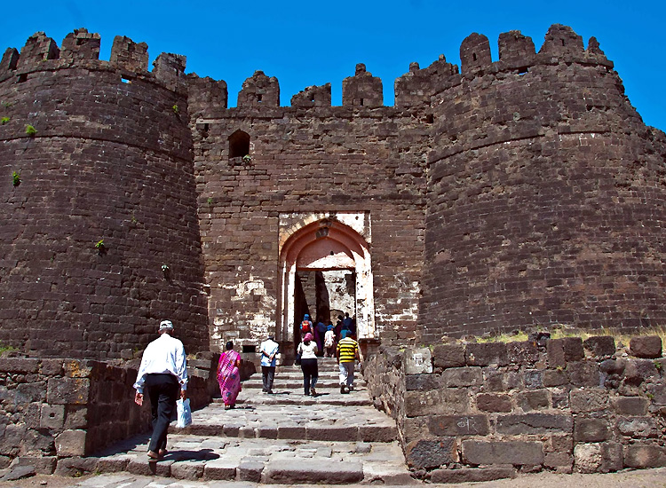 Popular Historical Monuments In Maharashtra | HHI Blog